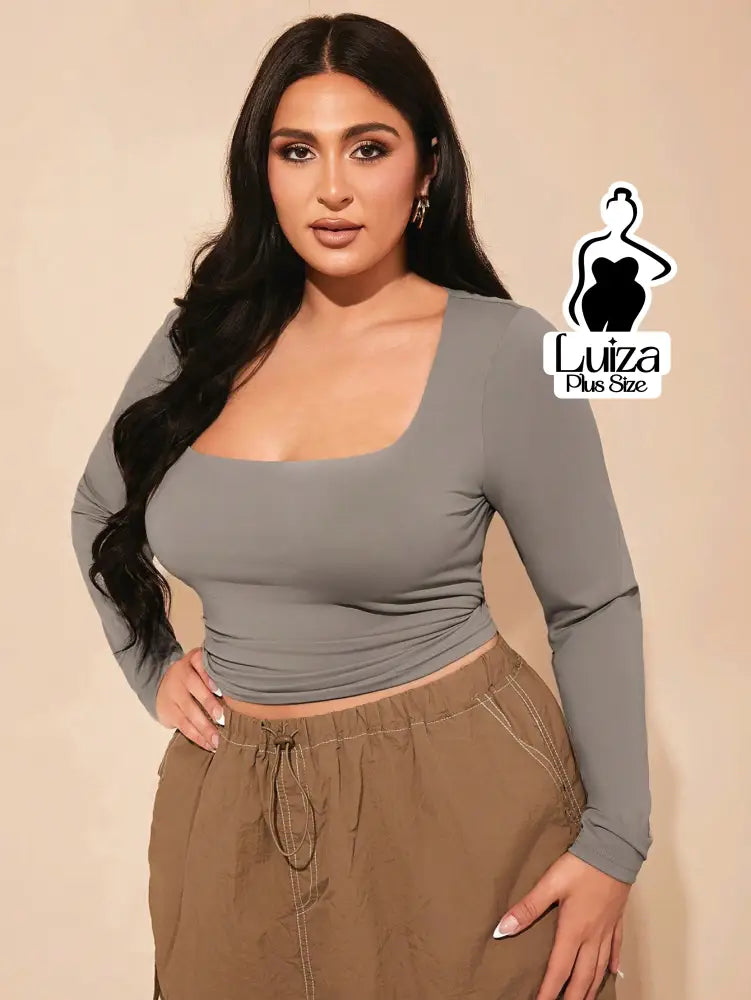 Blusa Cropped Justa Manga Longa Decote Quadrado Plus Size Blusa Cropped Justa Manga Longa Decote Quadrado Plus Size