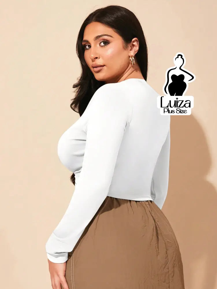 Blusa Cropped Justa Manga Longa Decote Quadrado Plus Size Blusa Cropped Justa Manga Longa Decote Quadrado Plus Size