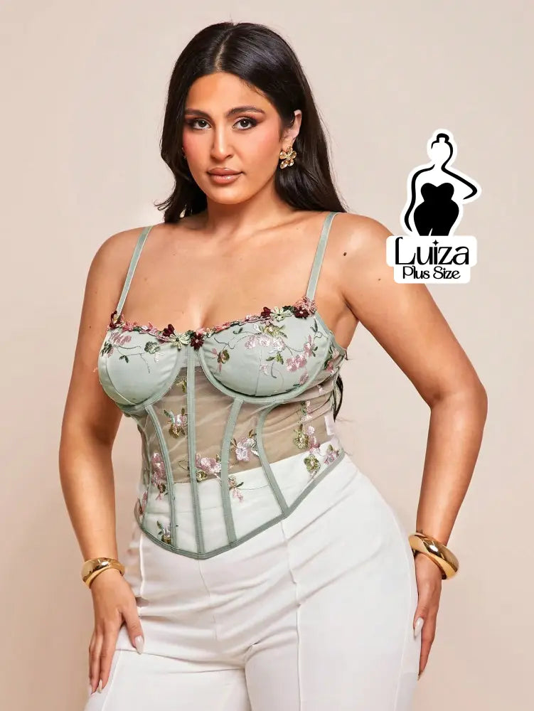 Blusa Estruturada Bordado Floral Transparência Plus Size Blusa Estruturada Bordado Floral Transparência Plus Size