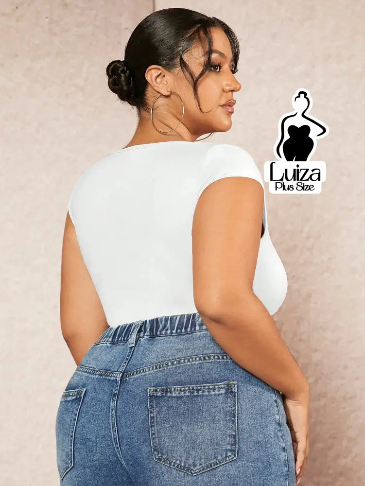 Blusa Justa Decote Quadrado Elegante Plus Size Blusa Justa Decote Quadrado Elegante Plus Size