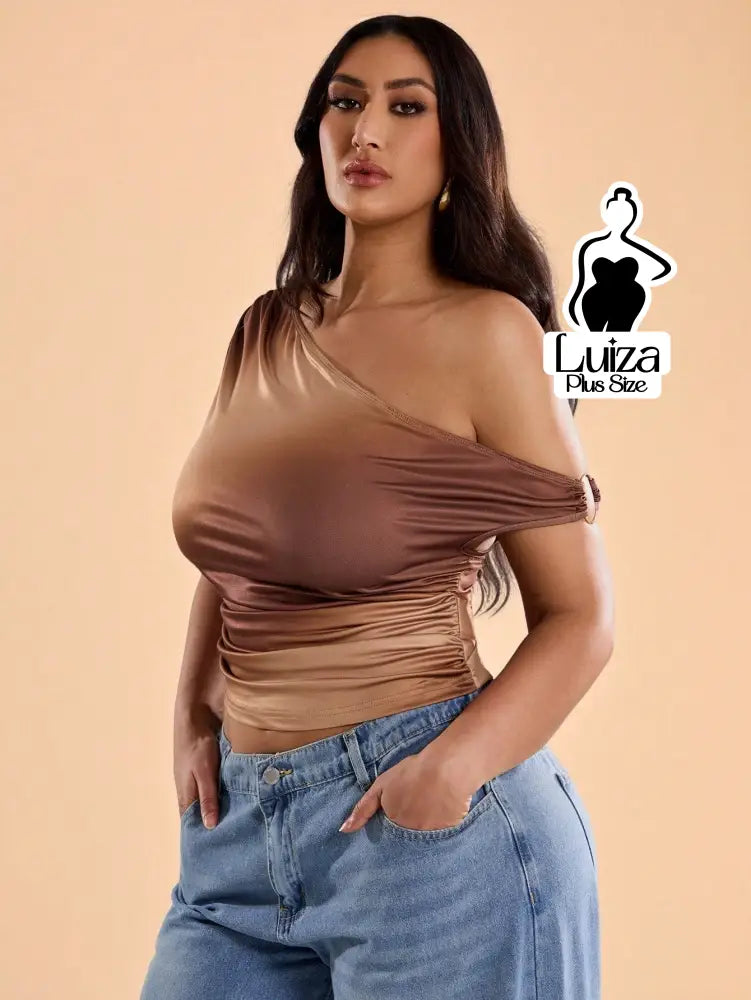 Blusa Um Ombro Cetim Argola Drapeado Plus Size Marrom / G Blusa Um Ombro Cetim Argola Drapeado Plus Size