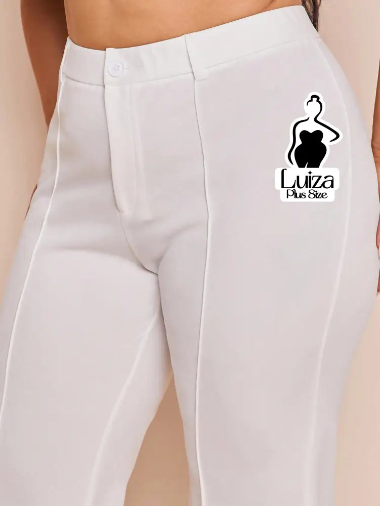 Calça Flare Alfaiataria Cintura Alta Recortes Plus Size Calça Flare Alfaiataria Cintura Alta Recortes Plus Size