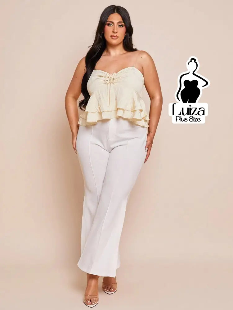 Calça Flare Alfaiataria Cintura Alta Recortes Plus Size Calça Flare Alfaiataria Cintura Alta Recortes Plus Size