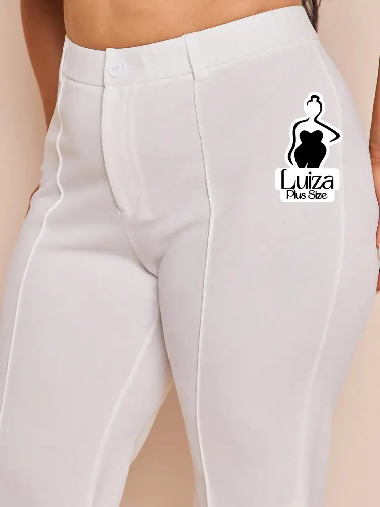 Calça Flare Alfaiataria Cintura Alta Recortes Plus Size Calça Flare Alfaiataria Cintura Alta Recortes Plus Size