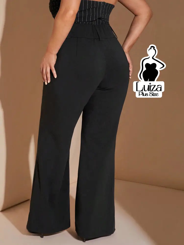Calça Flare Cintura Alta Botões Recorte Alfaiataria Plus Size Calça Flare Cintura Alta Botões Recorte Alfaiataria Plus