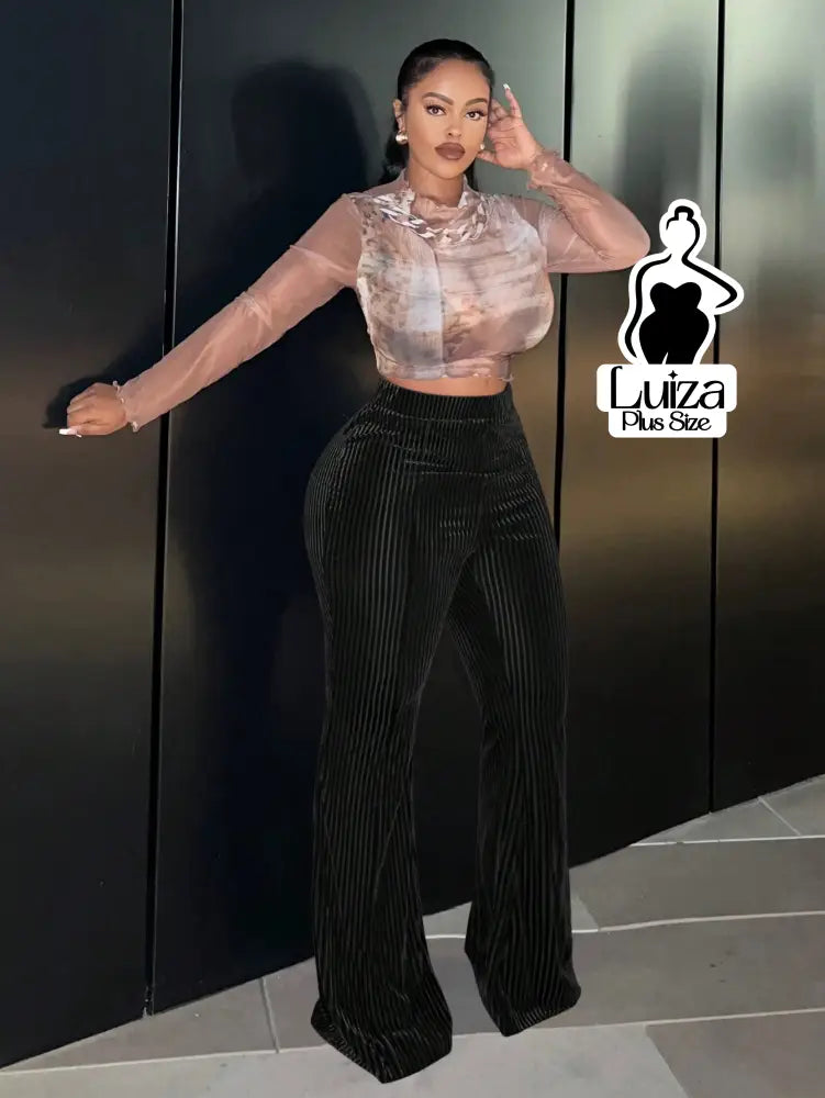 Calça Flare Cintura Alta Veludo Canelado Listrado Plus Size Calça Flare Cintura Alta Veludo Canelado Listrado Plus Size