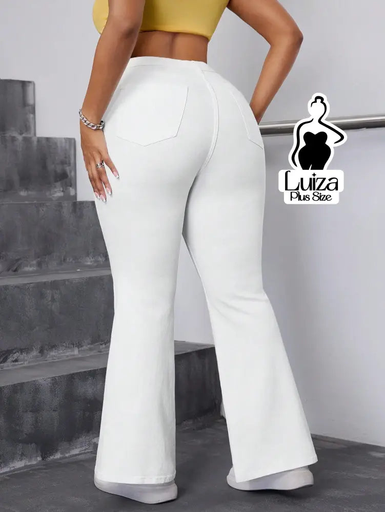 Calça Jeans Flare Cintura Alta Lavagem Escura Plus Size Calça Jeans Flare Cintura Alta Lavagem Escura Plus Size