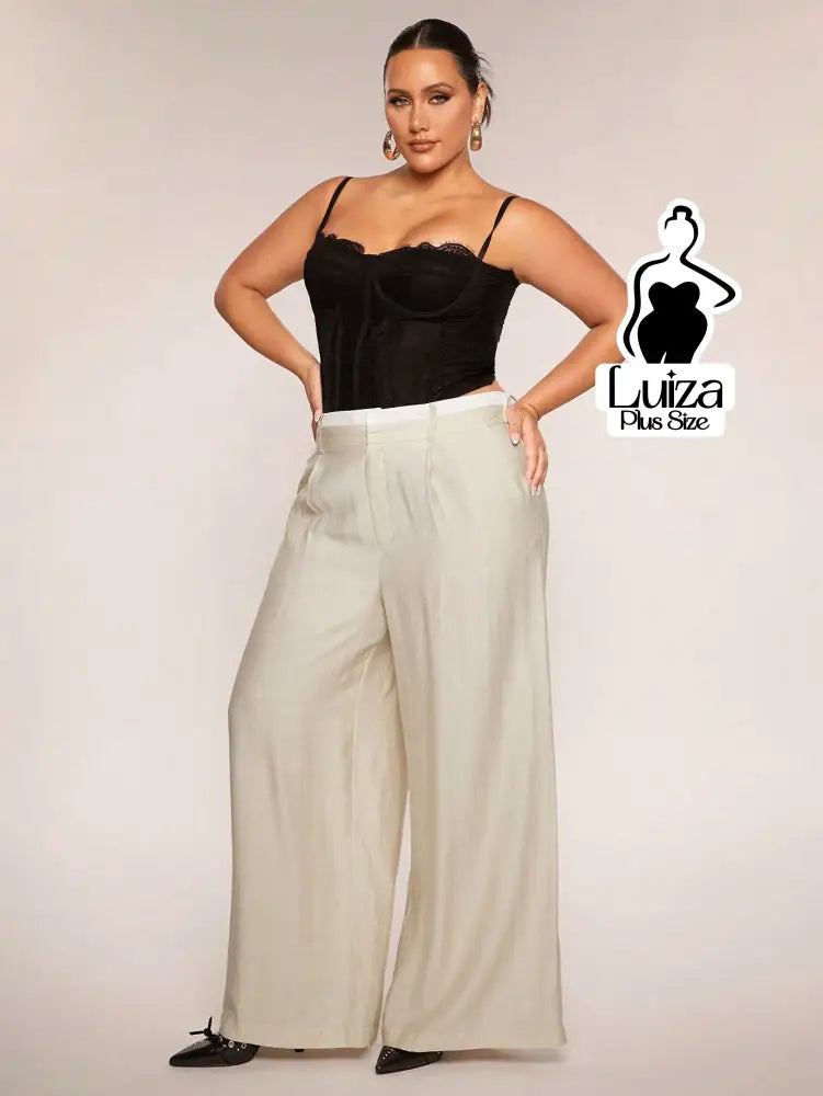 Calça Pantalona Alfaiataria Caimento Elegante Plus Size Calça Pantalona Alfaiataria Caimento Elegante Plus Size