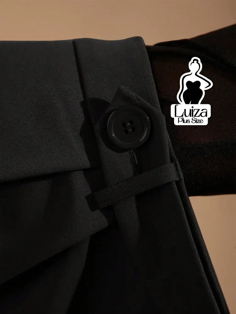 Calça Pantalona Alfaiataria Cintura Alta Com Pregas Plus Size Calça Pantalona Alfaiataria Cintura Alta Com Pregas Plus