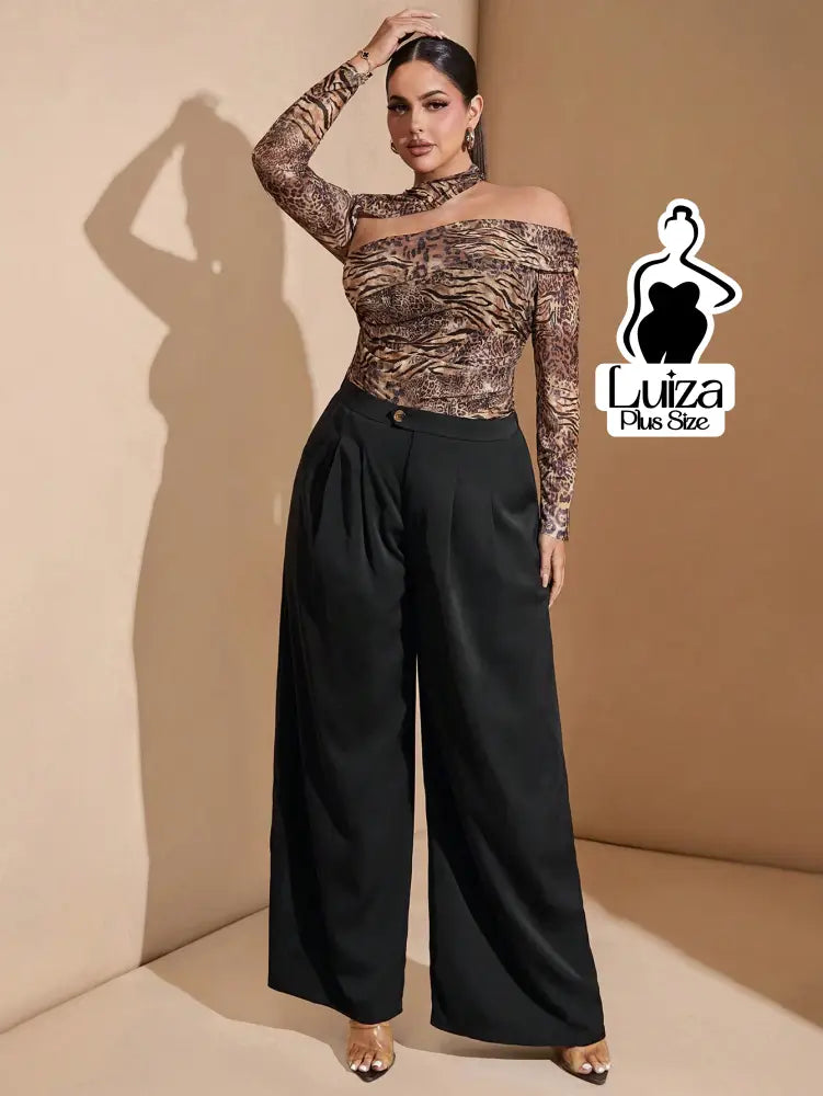 Calça Pantalona Alfaiataria Pregas Elegante Plus Size Preto / G Calça Pantalona Alfaiataria Pregas Elegante Plus Size