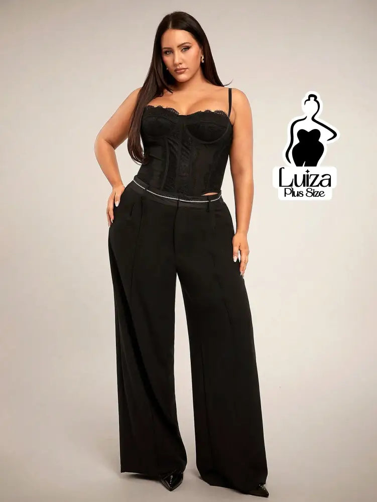 Calça Pantalona Alfaiataria Pregas Sofisticada Plus Size Calça Pantalona Alfaiataria Pregas Sofisticada Plus Size