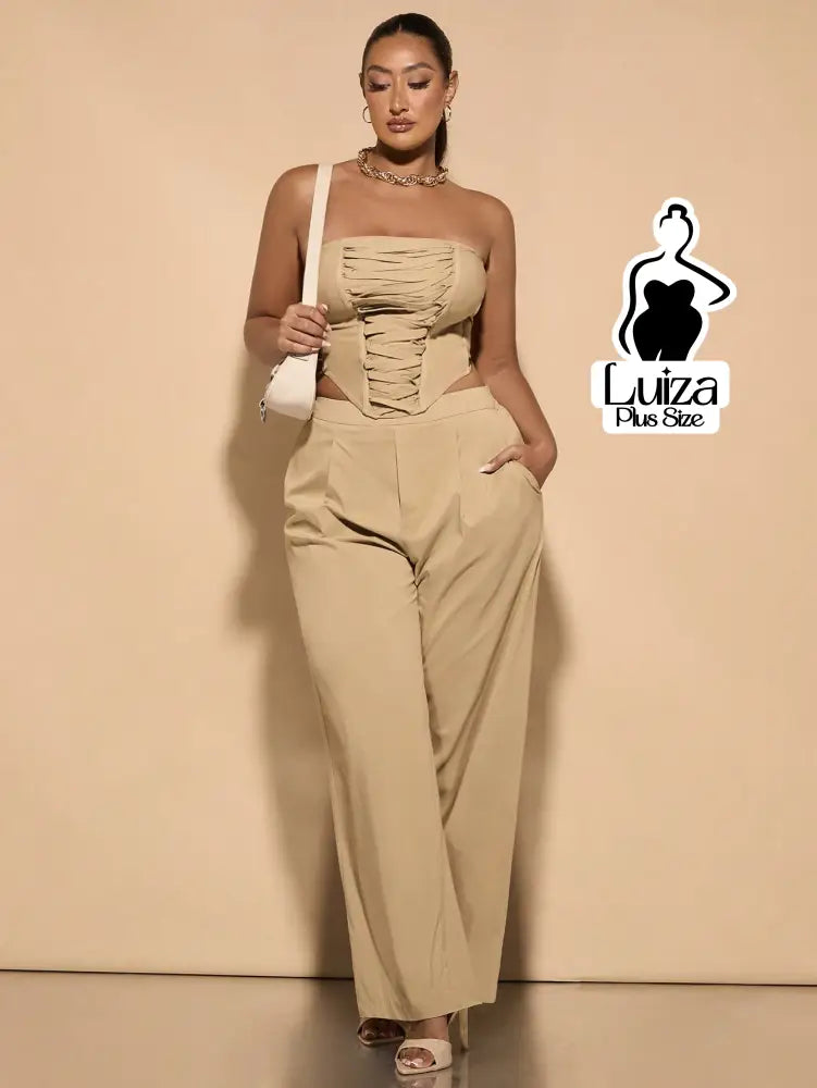 Calça Pantalona Cintura Alta Recorte No Cós Plus Size Calça Pantalona Cintura Alta Recorte No Cós Plus Size