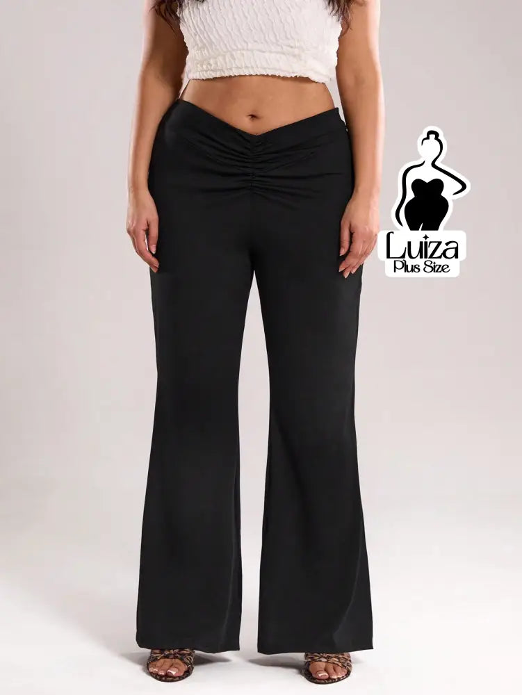 Calça Pantalona Cintura Alta Tecido Acetinado Plus Size Calça Pantalona Cintura Alta Tecido Acetinado Plus Size