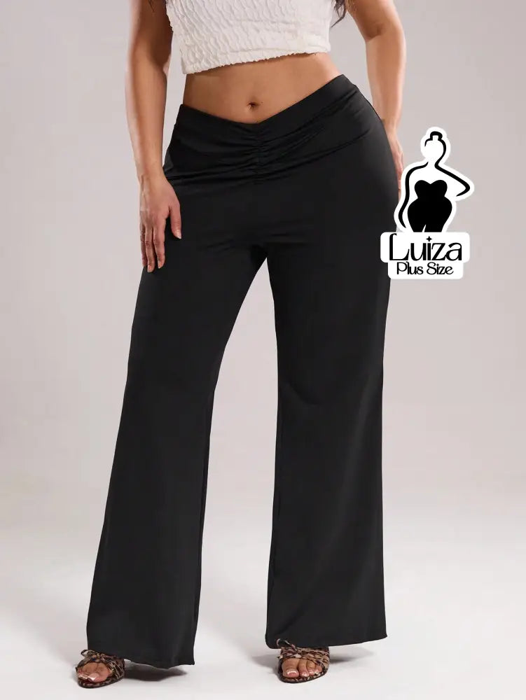 Calça Pantalona Cintura Alta Tecido Acetinado Plus Size Calça Pantalona Cintura Alta Tecido Acetinado Plus Size