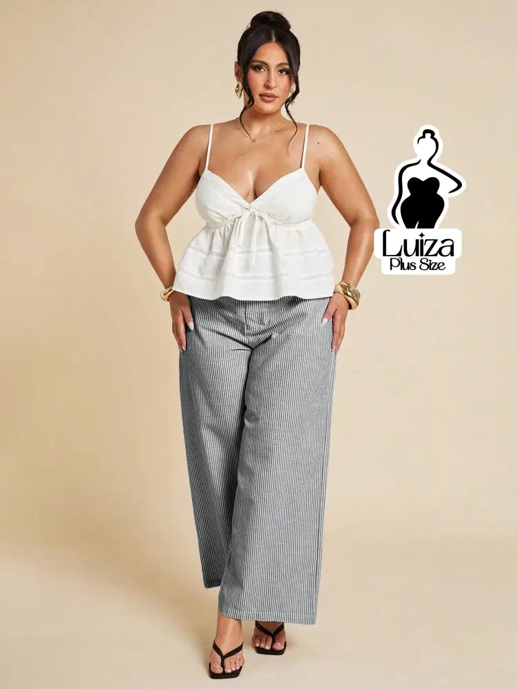 Calça Pantalona Listrada Cintura Alta Estilo Chic Plus Size Calça Pantalona Listrada Cintura Alta Estilo Chic Plus Size