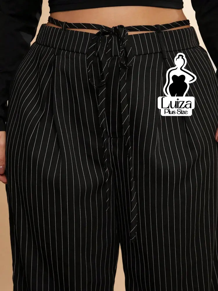 Calça Pantalona Listrada Cós Elástico Ajustável Plus Size Calça Pantalona Listrada Cós Elástico Ajustável Plus Size