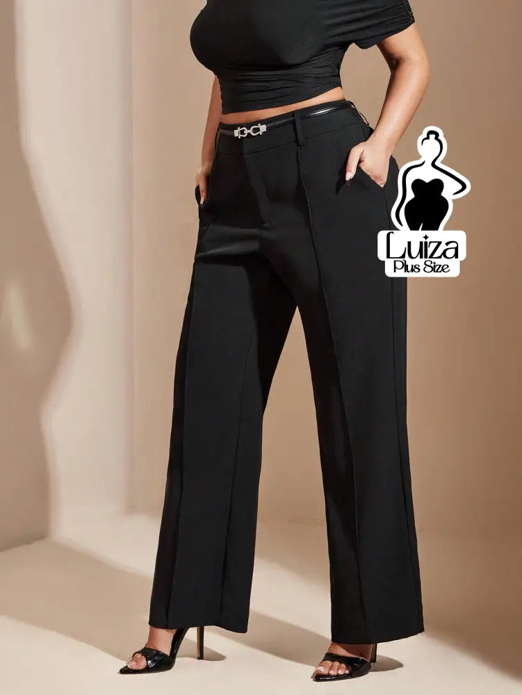 Calça Reta Alfaiataria Cintura Alta Pregas Plus Size Calça Reta Alfaiataria Cintura Alta Pregas Plus Size