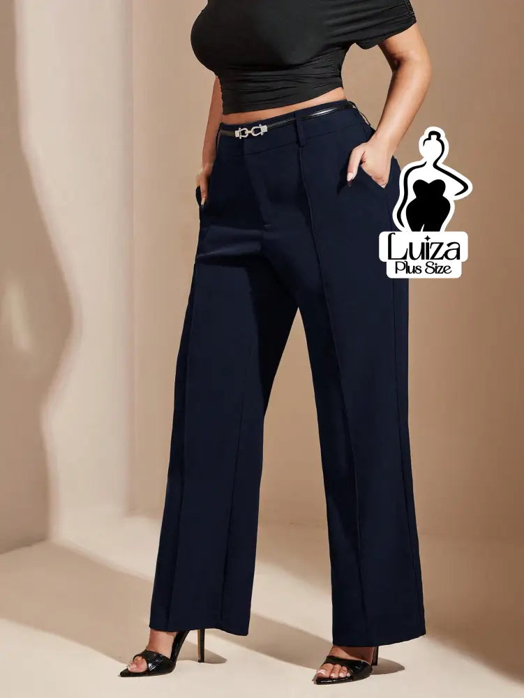 Calça Reta Alfaiataria Cintura Alta Pregas Plus Size Calça Reta Alfaiataria Cintura Alta Pregas Plus Size