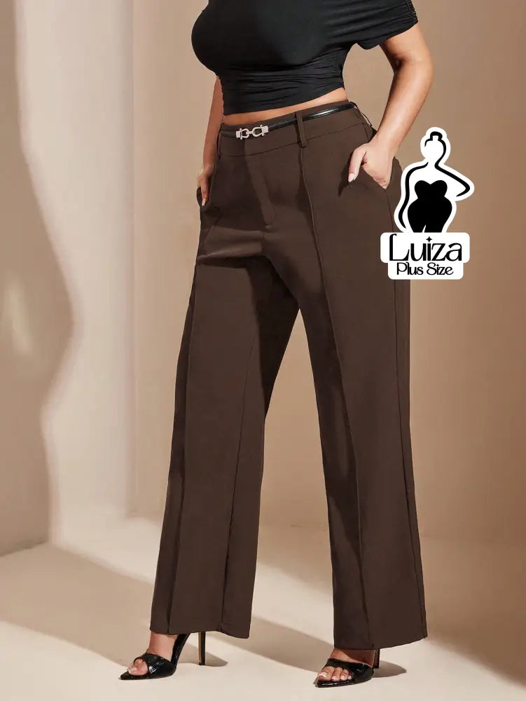 Calça Reta Alfaiataria Cintura Alta Pregas Plus Size Calça Reta Alfaiataria Cintura Alta Pregas Plus Size