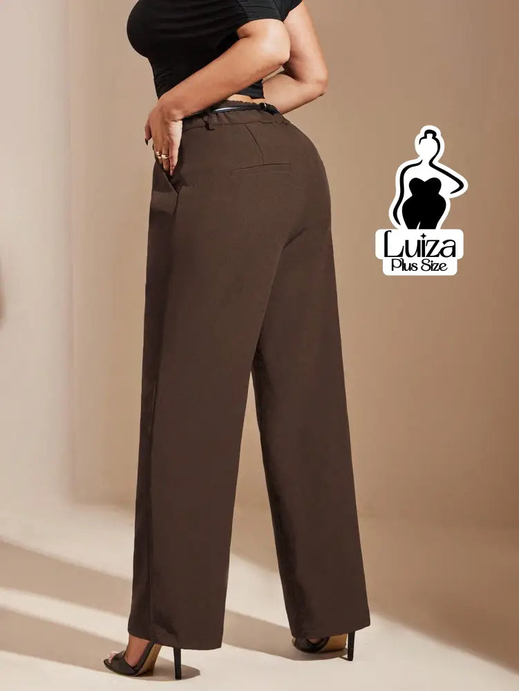 Calça Reta Alfaiataria Cintura Alta Pregas Plus Size Calça Reta Alfaiataria Cintura Alta Pregas Plus Size