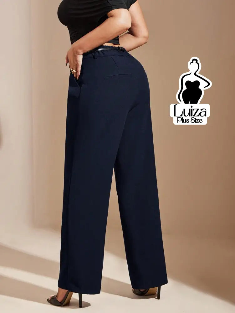 Calça Reta Alfaiataria Cintura Alta Pregas Plus Size Calça Reta Alfaiataria Cintura Alta Pregas Plus Size