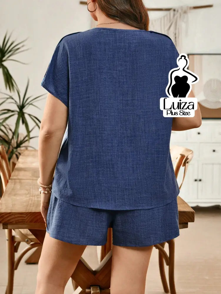 Conjunto Blusa Decote V Short Botões Laterais Plus Size Conjunto Blusa Decote V Short Botões Laterais Plus Size