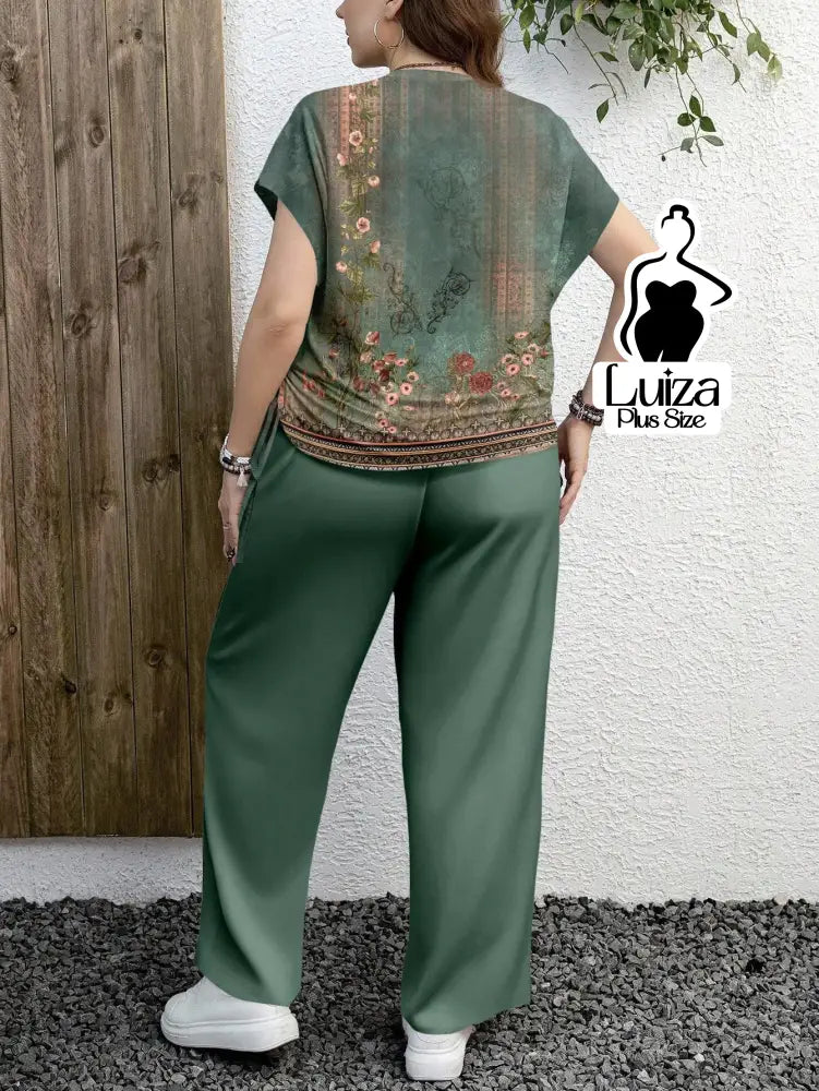 Conjunto Blusa Estampada Calça Pantalona Casual Chic Plus Size Conjunto Blusa Estampada Calça Pantalona Casual Chic