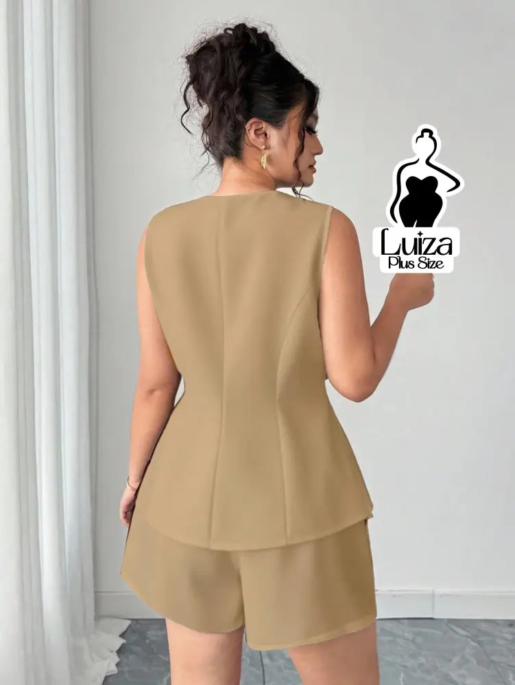 Conjunto Colete Alfaiataria Sem Mangas Short Elegante Plus Size Conjunto Colete Alfaiataria Sem Mangas Short Elegante