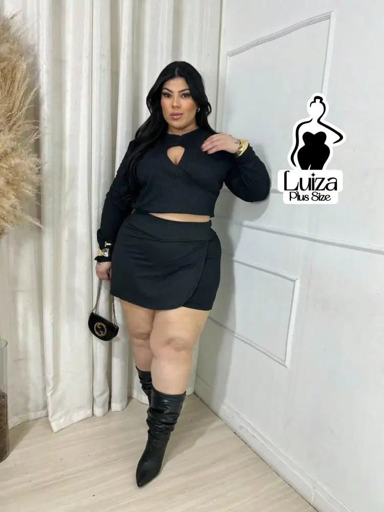 Conjunto Saia Curta Blusa Manga Longa Recortes Plus Size Conjunto Saia Curta Blusa Manga Longa Recortes Plus Size