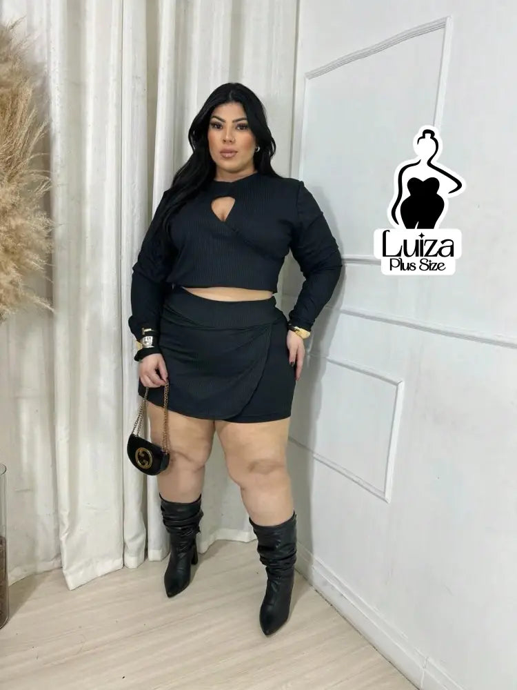 Conjunto Saia Curta Blusa Manga Longa Recortes Plus Size Preto / G Conjunto Saia Curta Blusa Manga Longa Recortes Plus