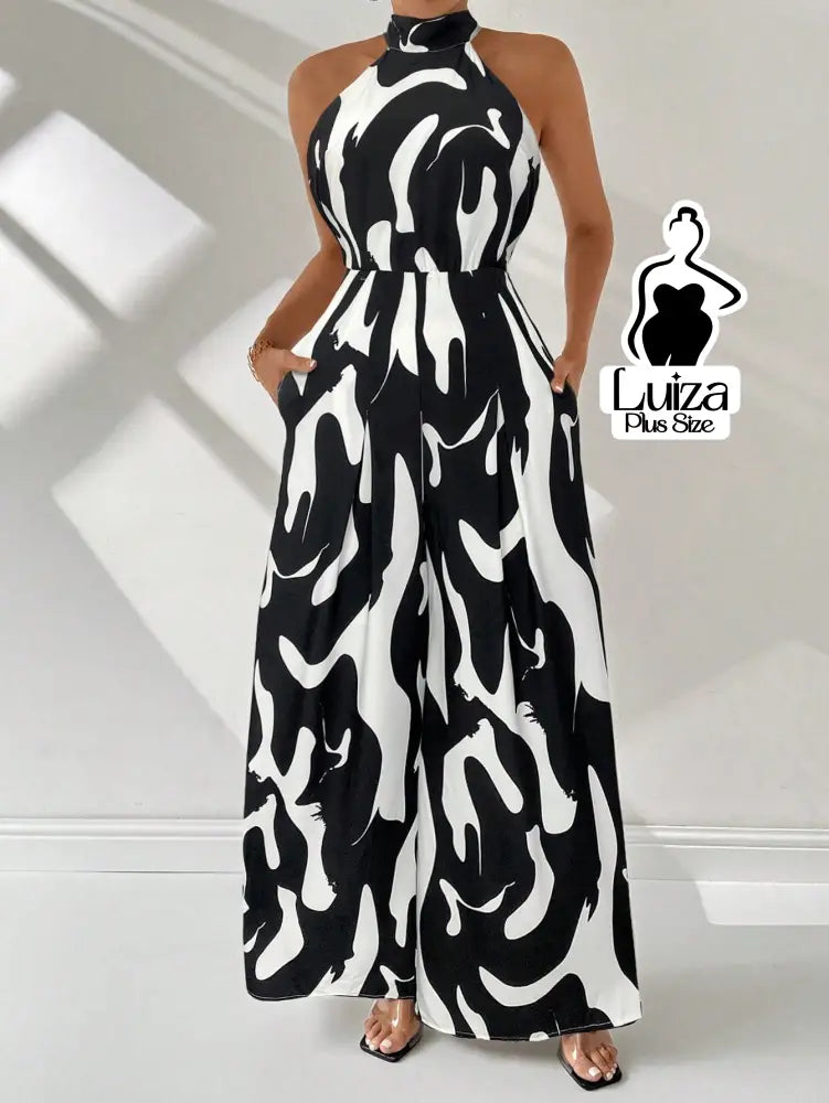 Macacão Longo Estampado Preto E Branco Gola Alta Plus Size Macacão Longo Estampado Preto E Branco Gola Alta Plus Size