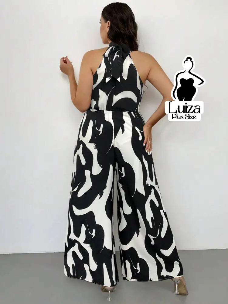 Macacão Longo Estampado Preto E Branco Gola Alta Plus Size Macacão Longo Estampado Preto E Branco Gola Alta Plus Size