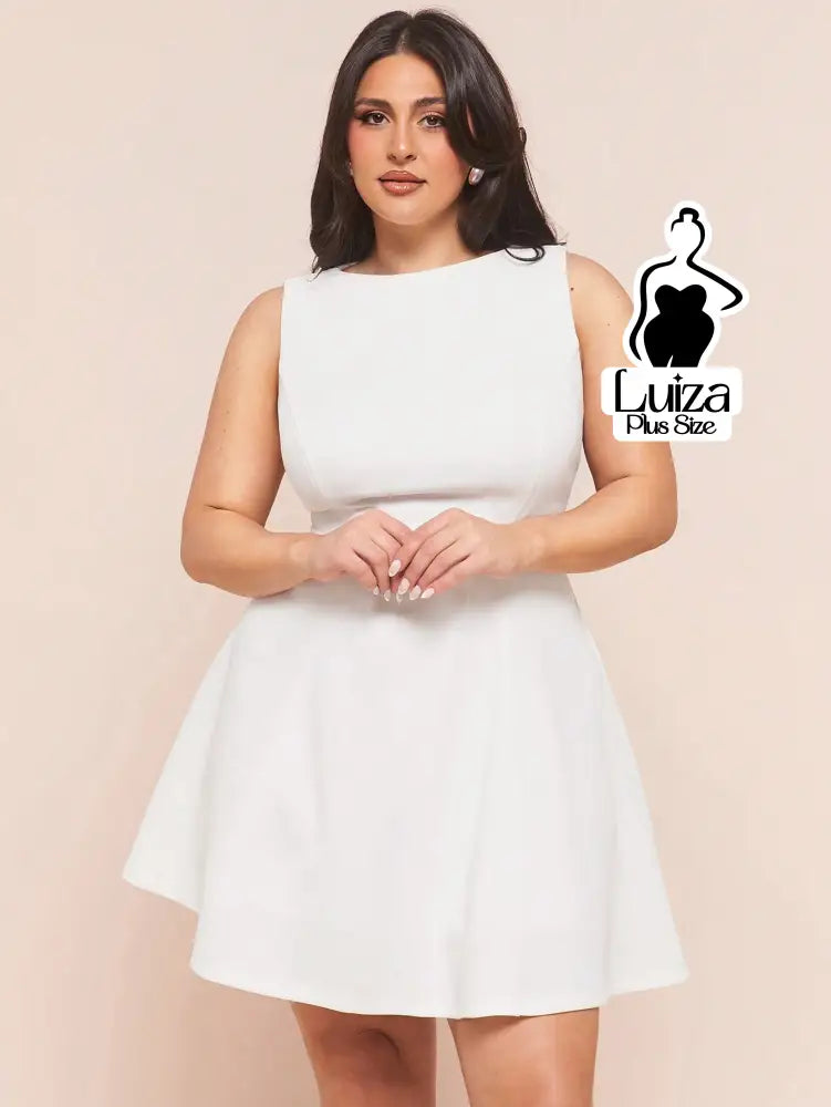 Vestido Curto Godê Sem Mangas Cintura Marcada Plus Size Vestido Curto Godê Sem Mangas Cintura Marcada Plus Size