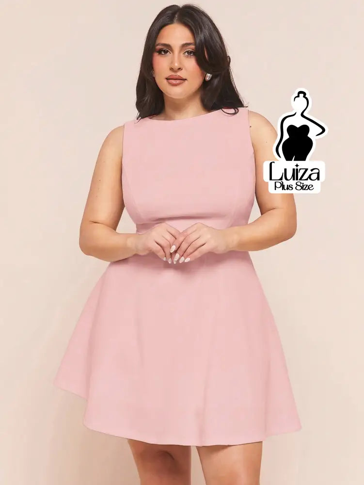 Vestido Curto Godê Sem Mangas Cintura Marcada Plus Size Vestido Curto Godê Sem Mangas Cintura Marcada Plus Size