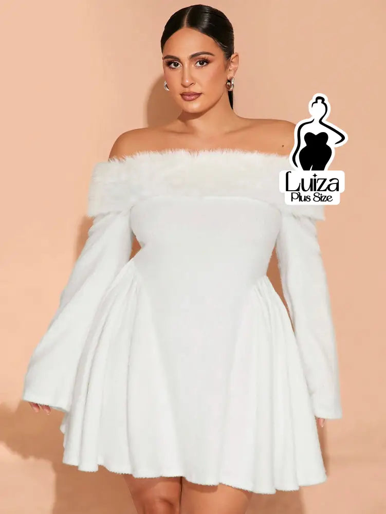 Vestido Curto Ombro A Ombro Plumas Manga Flare Plus Size Vestido Curto Ombro A Ombro Plumas Manga Flare Plus Size