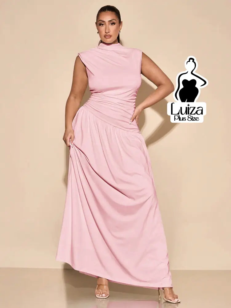 Vestido Longo Gola Alta Cintura Drapeada Saia Ampla Plus Size Vestido Longo Gola Alta Cintura Drapeada Saia Ampla Plus