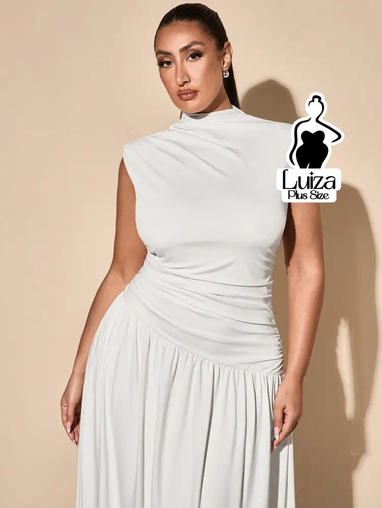 Vestido Longo Gola Alta Cintura Drapeada Saia Ampla Plus Size Vestido Longo Gola Alta Cintura Drapeada Saia Ampla Plus