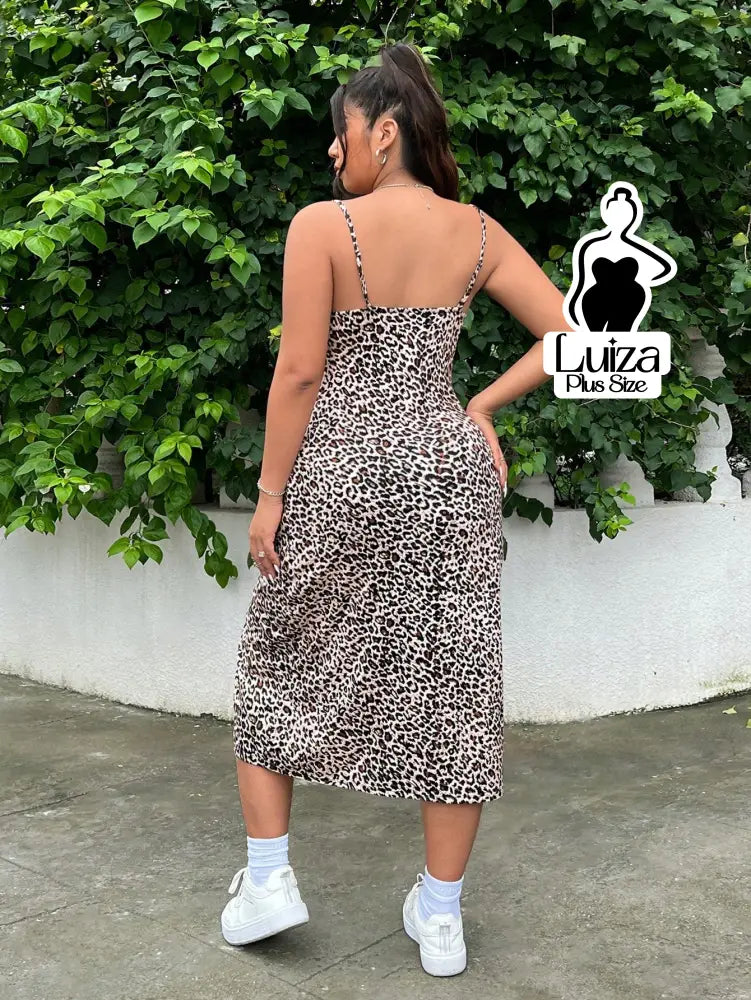 Vestido Midi Animal Print Alças Finas Fenda Lateral Plus Size Vestido Midi Animal Print Alças Finas Fenda Lateral Plus