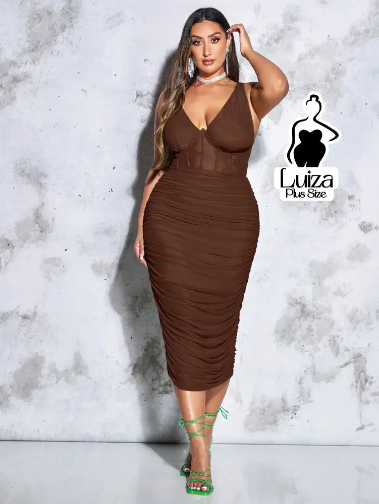 Vestido Midi Justo Corset Estruturado Drapeado Plus Size Vestido Midi Justo Corset Estruturado Drapeado Plus Size