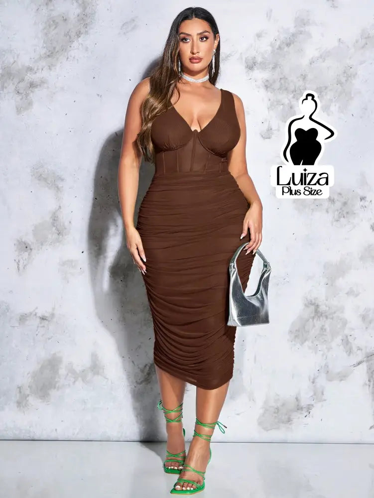Vestido Midi Justo Corset Estruturado Drapeado Plus Size Vestido Midi Justo Corset Estruturado Drapeado Plus Size
