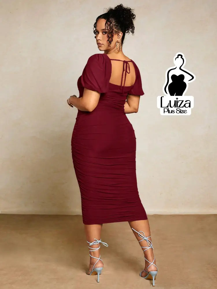 Vestido Midi Justo Decote Quadrado Manga Bufante Plus Size Vestido Midi Justo Decote Quadrado Manga Bufante Plus Size