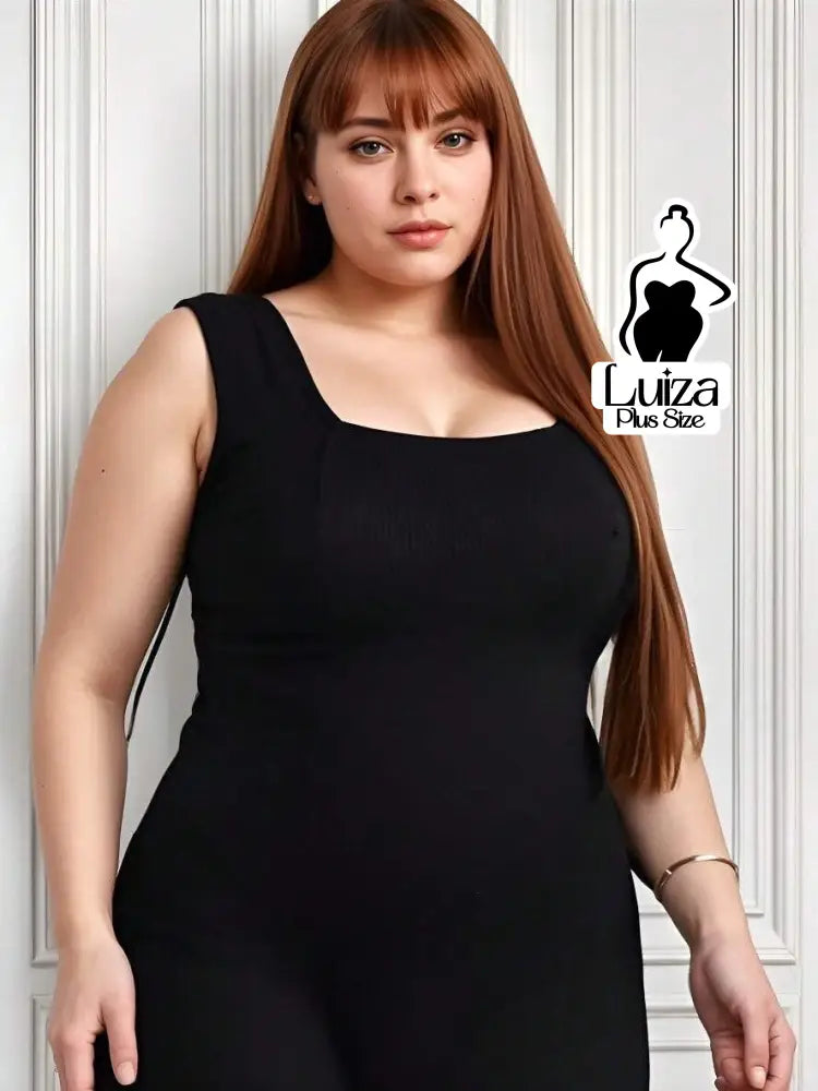 Vestido Midi Justo Sem Mangas Decote Quadrado Plus Size Vestido Midi Justo Sem Mangas Decote Quadrado Plus Size