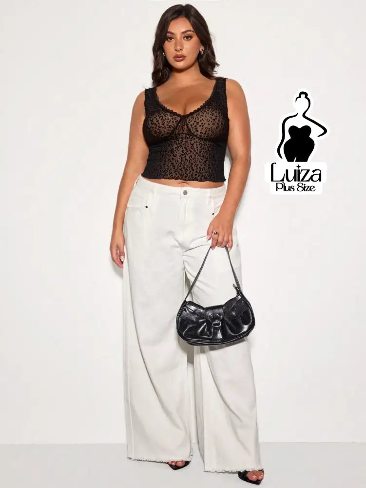 Blusa Cropped Renda Decote V Animal Print Plus Size Blusa Cropped Renda Decote V Animal Print Plus Size