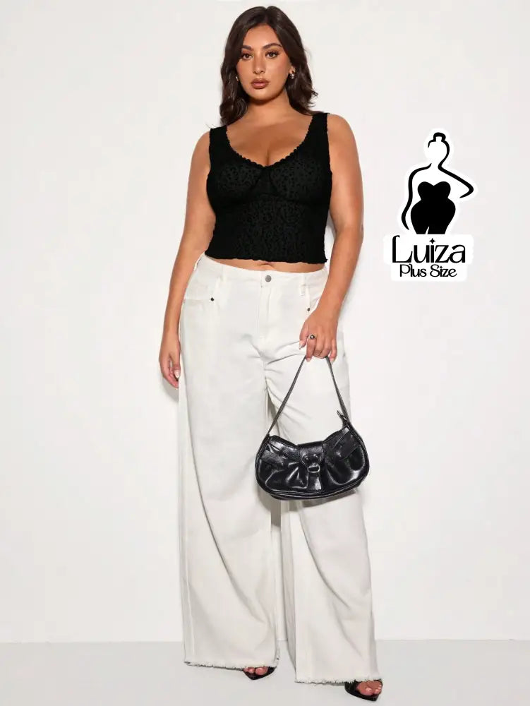 Blusa Cropped Renda Decote V Animal Print Plus Size Blusa Cropped Renda Decote V Animal Print Plus Size