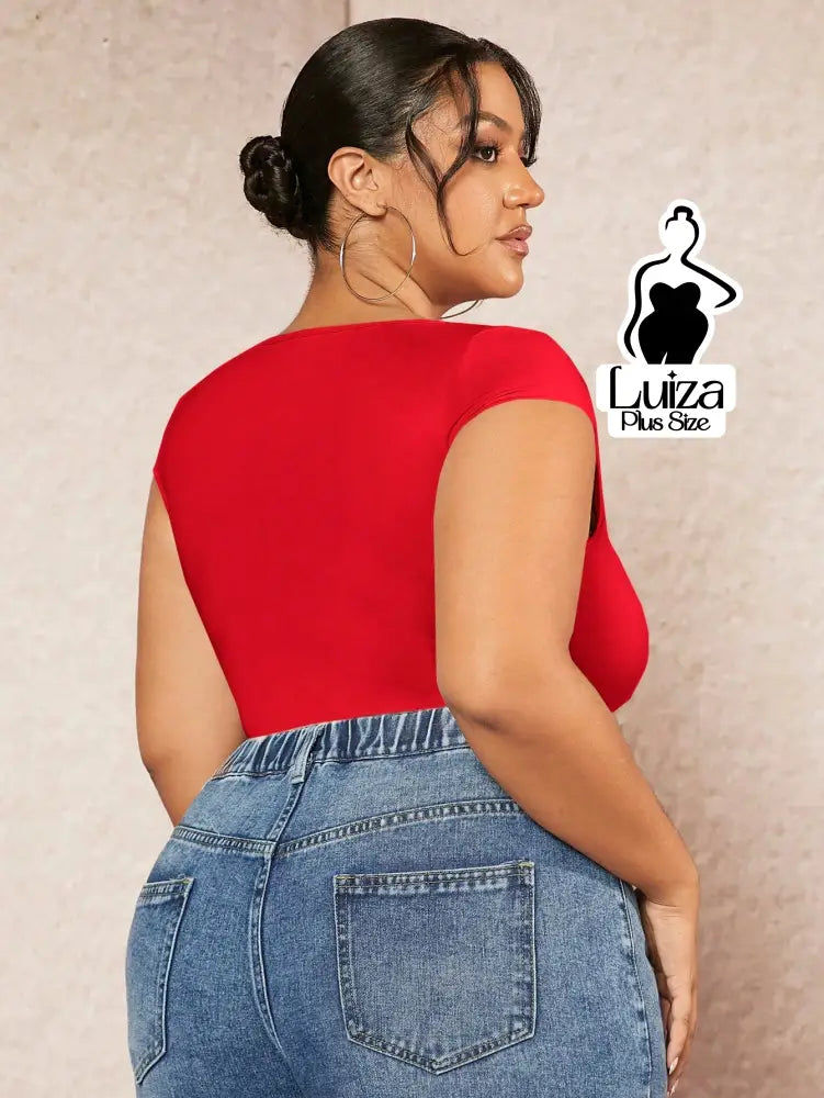 Blusa Justa Decote Quadrado Elegante Plus Size Blusa Justa Decote Quadrado Elegante Plus Size