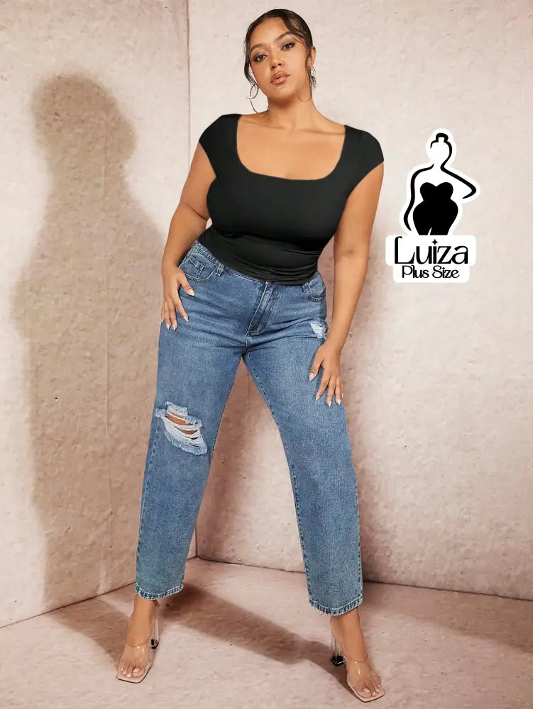 Blusa Justa Decote Quadrado Elegante Plus Size Blusa Justa Decote Quadrado Elegante Plus Size