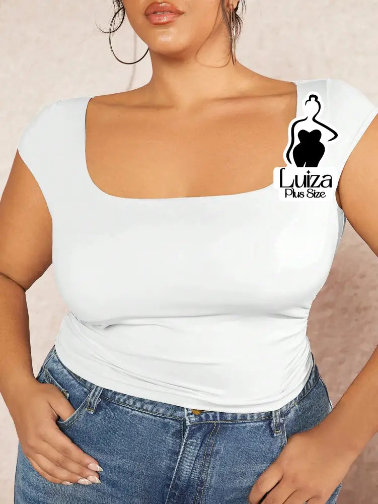 Blusa Justa Decote Quadrado Elegante Plus Size Blusa Justa Decote Quadrado Elegante Plus Size