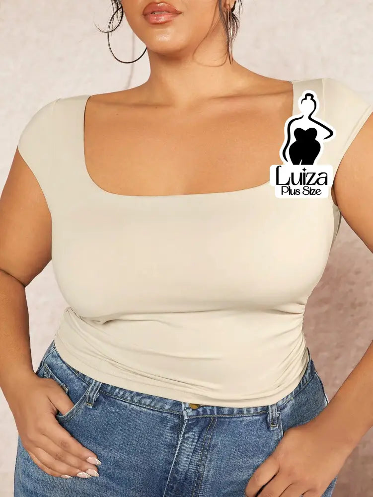 Blusa Justa Decote Quadrado Elegante Plus Size Blusa Justa Decote Quadrado Elegante Plus Size