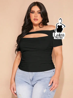Blusa Ombro A Ombro Manga Curta Recorte Vazado Plus Size Blusa Ombro A Ombro Manga Curta Recorte Vazado Plus Size