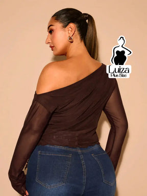 Blusa Ombro Só Manga Longa Tule Barra Assimétrica Plus Size Blusa Ombro Só Manga Longa Tule Barra Assimétrica Plus Size